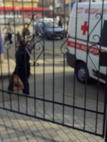 На восточных кварталах Луганска произошло ДТП. Машина сбила ребенка