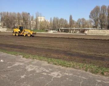 В Днепре начали реконструкцию крупнейшего стадиона на Левом берегу (ФОТО)
