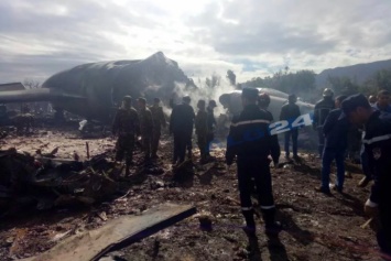 Никто не выжил: в Алжире разбился военный самолет с 200 людьми на борту (видео)