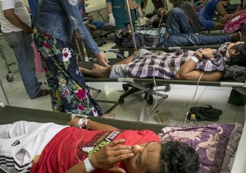 В Индонезии погибло более 90 людей отравившись алкоголем