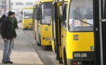 В Харькове маршрутка сбила женщину на пешеходном переходе