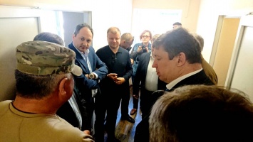 Премьер-министр Литвы посетил прифронтовую Авдеевку (ФОТО)