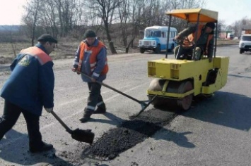 В области начался ремонт дорог, соединяющих Бердянск с Запорожьем