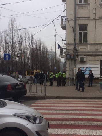 На бульваре Шевченко в Киеве скопление полиции. Ждут Порошенко на форум по безопасности