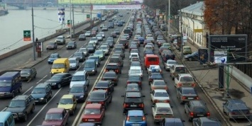 ДТП и ремонт дорог: Утром четверга Киев парализовали пробки