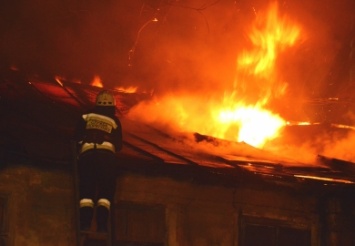 Подробности масштабного пожара в центре Днепра