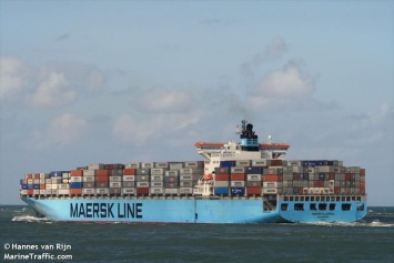 В порт Южный зашел самый крупный контейнеровоз в истории гавани