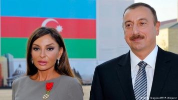 ЦИК Азербайджана объявил о победе Ильхама Алиева на выборах