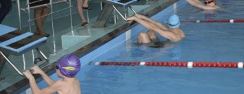 Северодонецкие пловцы с инвалидностью приняли участие в областных соревнованиях