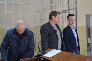 Суд по делу погоревшего на взятке экс-главы Новоодесского райсовета Ипатенко перенесли из-за лечения депутата Сторчеуса