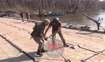 Боевики опасаются танкового прорыва ВСУ: через Северский Донецк наводится понтонный мост (ФОТО)