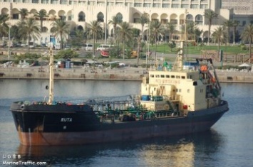 Украина попытается вернуть танкер, арестованный в Ливии по подозрению в контрабанде нефтепродуктов
