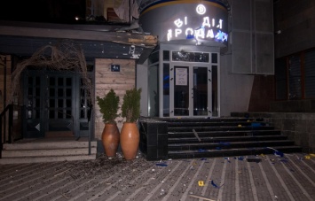 Здание "Киевгорстроя" ночью обстреляли из гранатомета