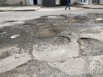 Николаевцы жалуются на еще один «канализационный потоп» на их улице