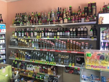 На Донетчине обнаружен цех алкогольного фальсификата, который сбывали через торговую сеть в Мариуполе