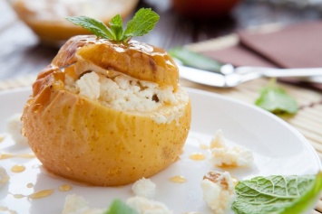 Супер десерт для тех, кто на диете - низкокалорийный чизкейк в яблоке