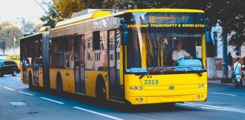 В Киеве и-за ремонта дороги закроют два троллейбусных маршрута
