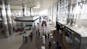 В новом аэропорту Симферополя погасили специальную открытку