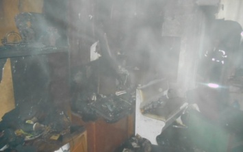 В Новой Каховке тушили пожар в многоэтажке