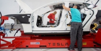 В Tesla решили проблему с задержкой выпуска бюджетной Model 3
