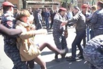 Протесты в Ереване: количество пострадавших увеличилось