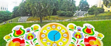 В центре Киева отремонтируют цветочные часы: какими они будут
