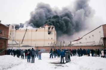 Пожар в Кемерово мог возникнуть из-за тающего снега, - МЧС