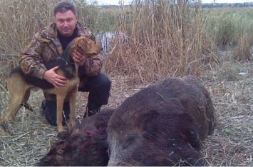 По следам Маугли: луганский губернатор рассказал, как три года жил в лесу с волчатами