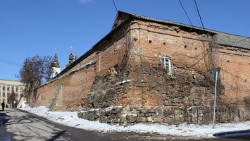 В Виннице реставрируют знаменитые стены