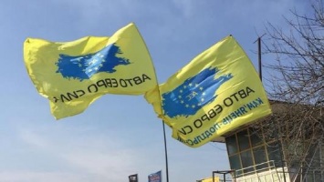 Протест под Кабмином: киевляне требуют не повышать цены на бензин
