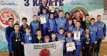 Бердянские каратисты стали лучшими в чемпионате Украины