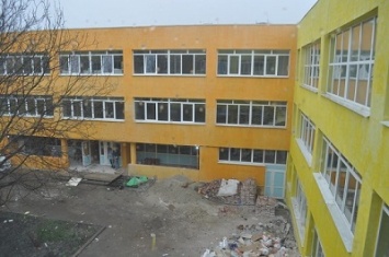 Городской голова проинспектировал выполнение ремонтных работ в Краматорской гимназии