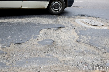 Мэрия Николаева показала аварийные дороги на территории города, которые должна отремонтировать областная служба автодорог