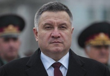 «Своя политическая игра» - как с помощью Донбасса министр подал сигнал президенту (подробности)