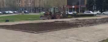 В Николаеве начались работы на Соборной площади