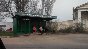 Нет ремонта и доступной среды: мониторинг остановок в Крыму
