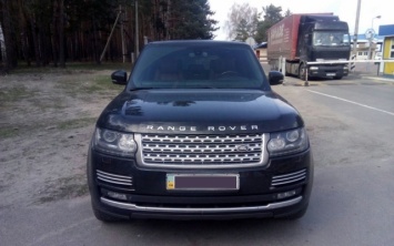 Угнанный в Одессе Range Rover пытались транспортировать в Россию