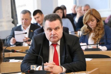 Депутат Крисенко не хотел бы повторения истории с импичментом Сенкевичу