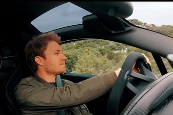 Видео: Росберг сел за руль McLaren Хаккинена
