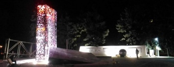 В Запорожье подсветили памятник ликвидаторам аварии на ЧАЭС, -ФОТО