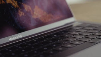 Apple запустила программу замены аккумулятора в новых MacBook Pro без Touch Bar