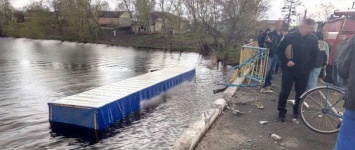 Дважды смертельное ДТП в Черниговской области Фура сбила велосипедистку и утонула в реке