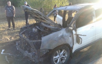 На трассе Херсон-Мелитополь горел автомобиль
