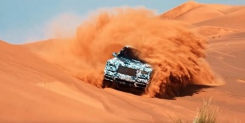 Rolls-Royce испытал в пустыне свой первый кроссовер