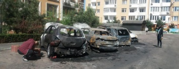 Сгоревшие авто на утро после пожара: что говорят одесситы (ФОТО)