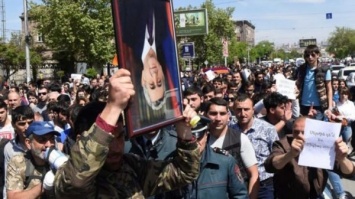 Бархатная революция в Армении: военные перешли на сторону протестующих