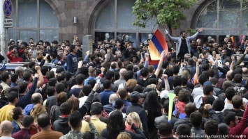 Берлин внимательно следит за событиями в Армении