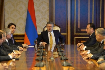 В Армении к исполнению обязанностей премьер-министра приступил Карен Карапетян