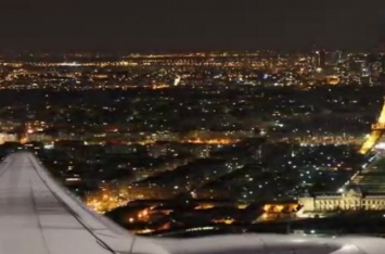 Был в повязке: нардепа "засекли" в самолете на Париж