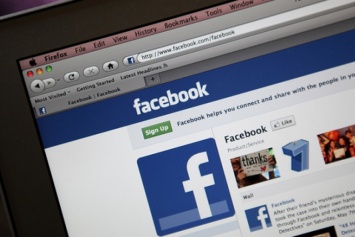 Facebook впервые рассказал, по каким причинам удаляет записи